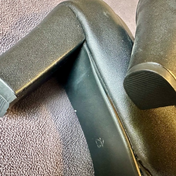 Cute Mary Jane style heels with bow - Picture 5 of 8